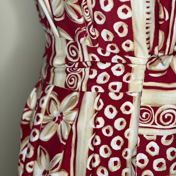 Halter style tie back dresses - Picture 4 of 8